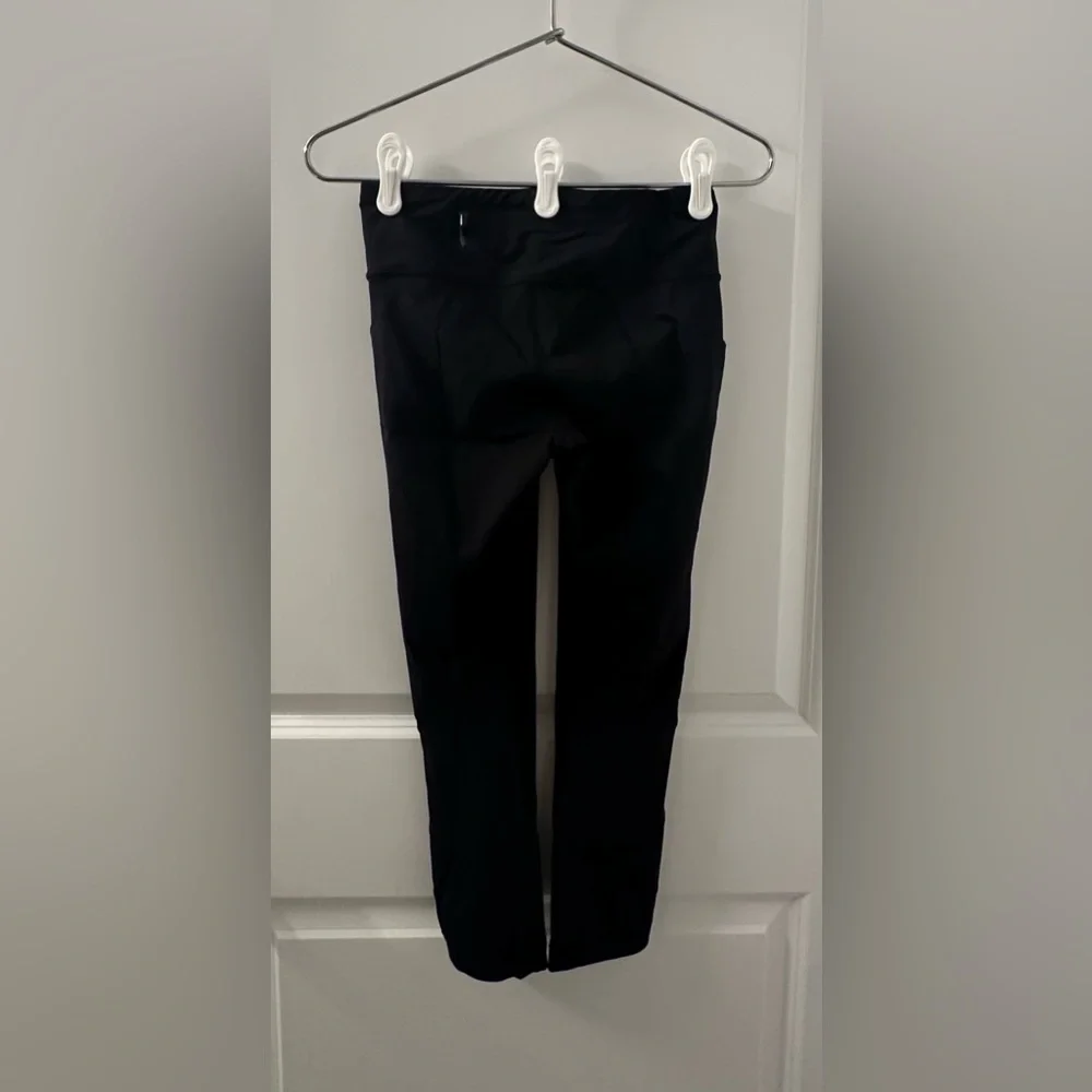 Lululemon Cropped Leggings | Black‎ | 4
